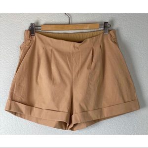 Lululemon &go Keepsake Shorts in Tan